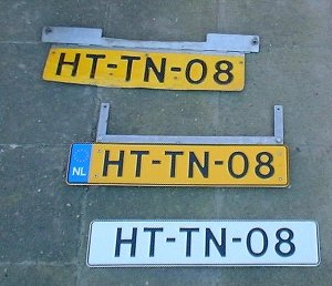 oud nieuw en aanhangerplaat