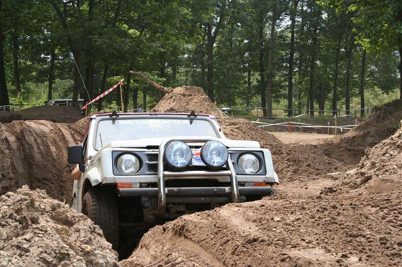 778x510 pixels (93K)