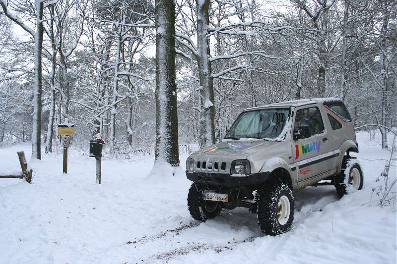 778x510 pixels (93K)